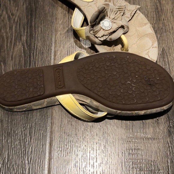 Coach sandals - Picture 3 of 3